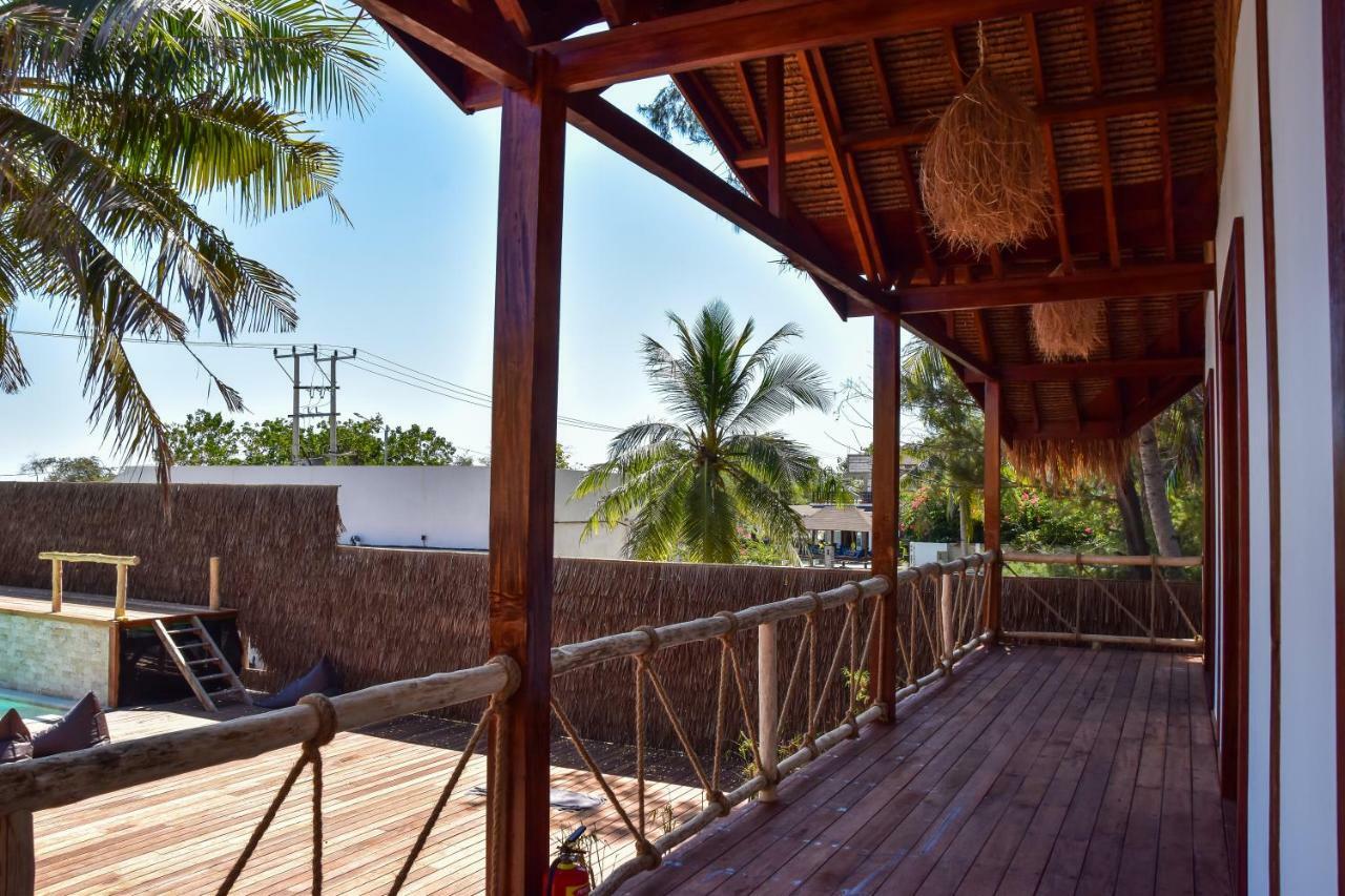 Хостел Mad Monkey Гили Траванган Экстерьер фото A typical house in Tulum