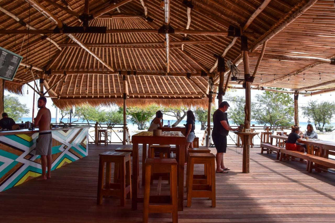 Хостел Mad Monkey Гили Траванган Экстерьер фото A restaurant in Ko Phangan
